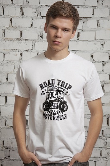 Качественная трафаретная печать на футболке для парня Украина